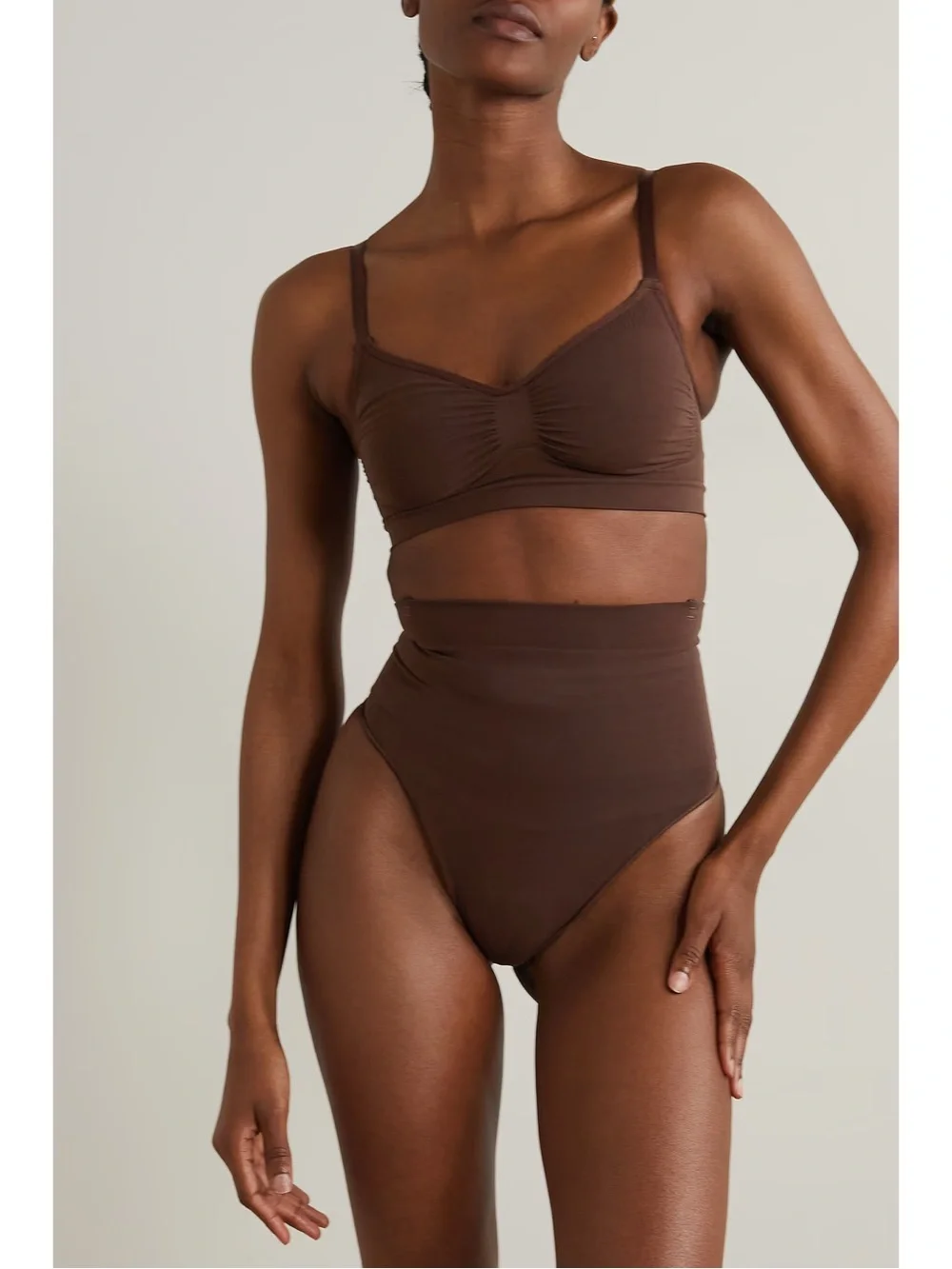 SKIMS Seamless Sculpt Bralette - Cocoa Large - Picture 2 of 6